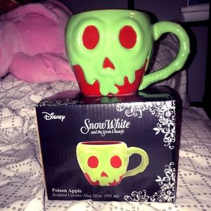 Snow White and the Seven Dwarfs Poison Apple Mug